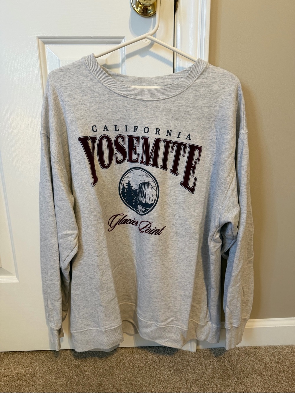 Hollister Yosemite Crewneck Sweatshirt - Light Gray with Maroon Graphic
